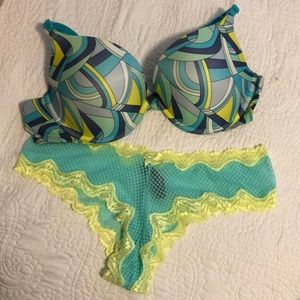 VICTORIA’S SECRET NWOT bra and panty set